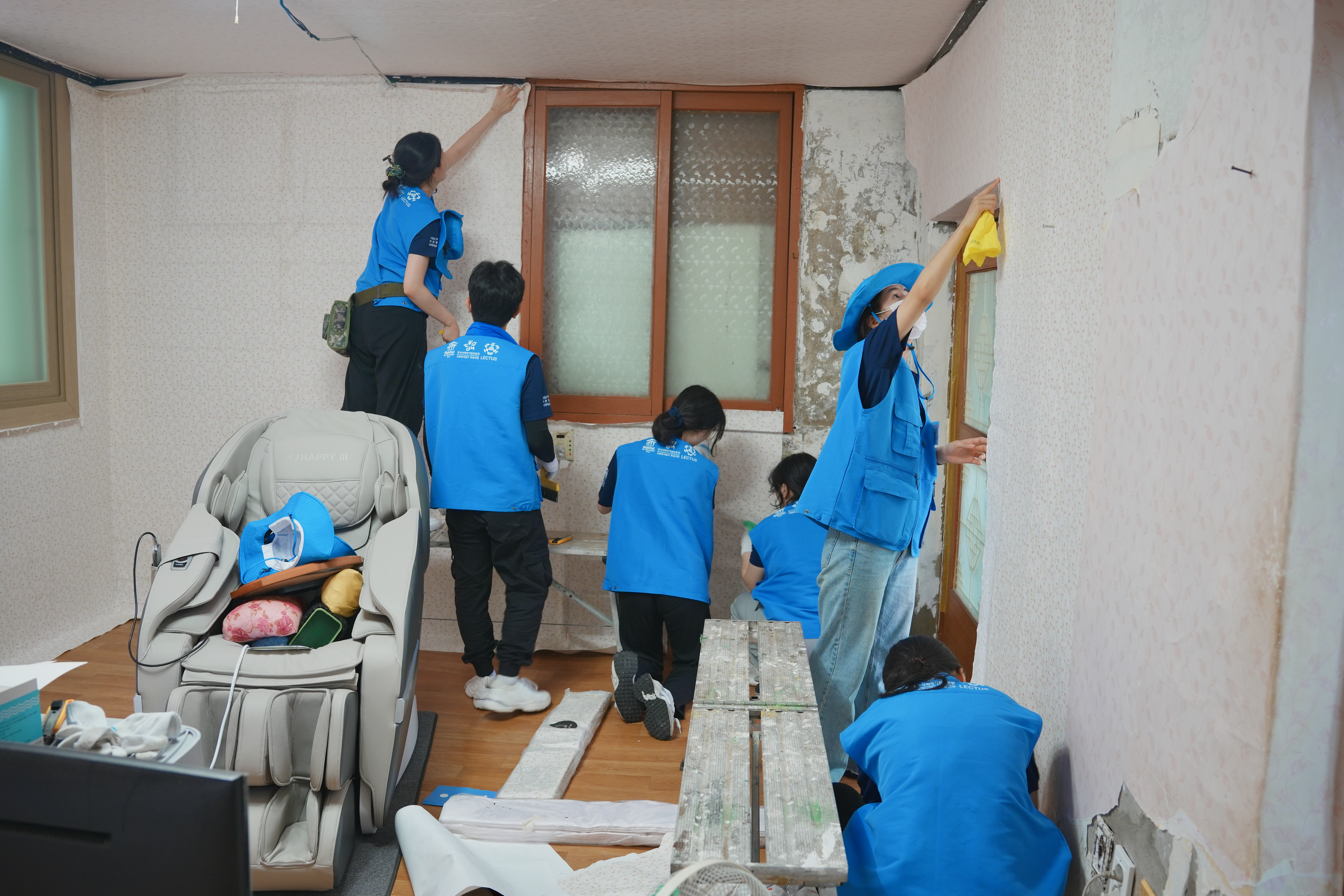 마을공동시설_여성경로당도배작업.jpg
